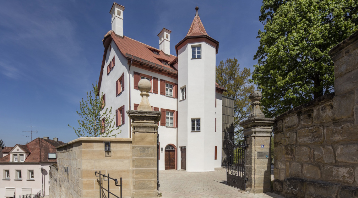 Das Weiße Schloss Heroldsberg in Mittelfranken erhält Förderung für seine digitale Präsenz